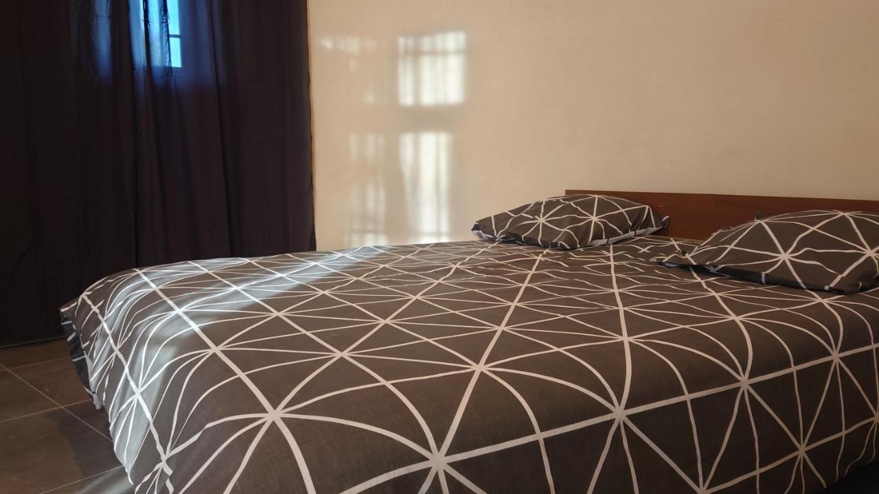 Appartement De La Tour Connaux Extérieur photo